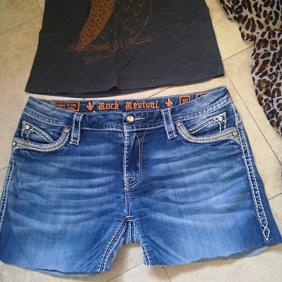 Rock Revival Jean Shorts - Picture 15 of 16
